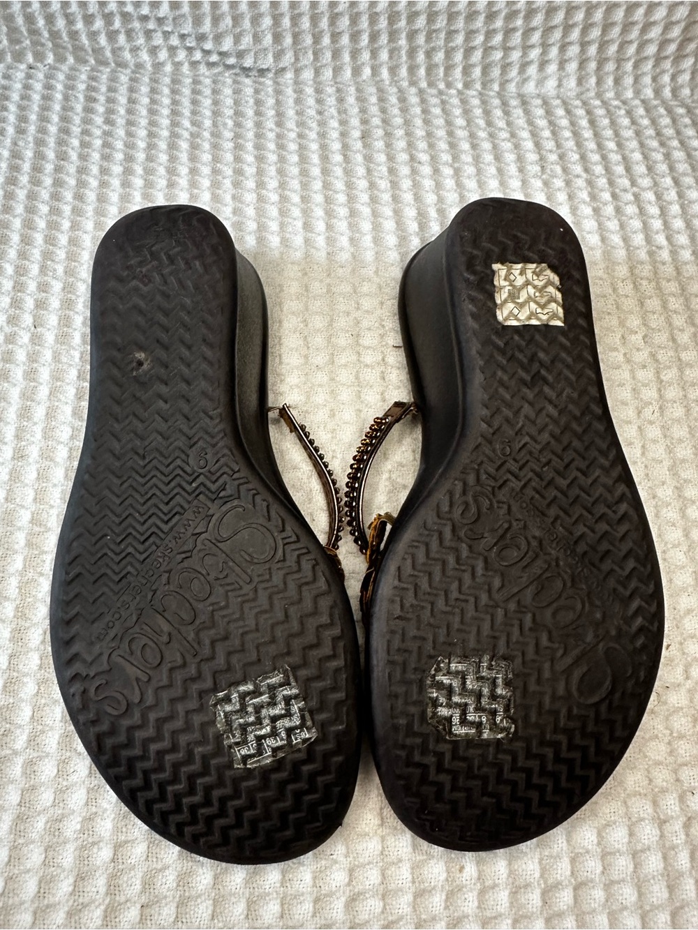 No. 64 Skechers Memory Foam Wedge Sandals Size 9 - Picture 6 of 6